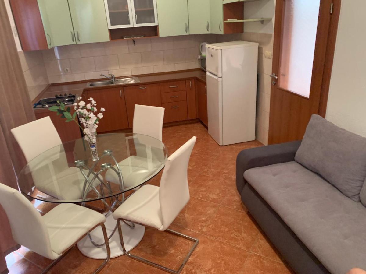 Apartment Lena Kaštela Екстериор снимка